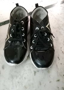 Black Shoes For Girls