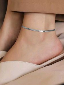 1 Silver Herringbone Snack Chain Anklet