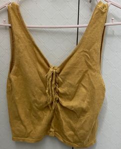 Cute yellow top