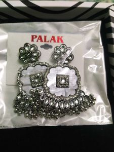 Earings