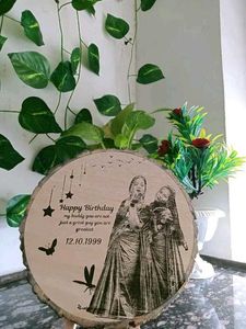 Wooden Slice Photo Frame With Wood Stand