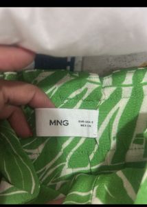 Tropical Print belted shorts