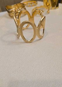 Gold Bracelets - The Everyday Luxe Stack