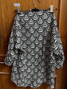 Black &amp; White Geometric Button-Down
