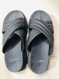 I’m Selling This Flipflops