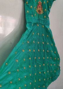 High Quality Gown 💚🌷