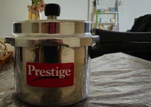 Price Drop ✨️Prestige 3L Pressure Cooker