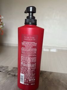 TRESemme Keratin Shampoo | Frizz Control | 580 mL