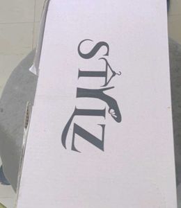 Sizes and colours are also available