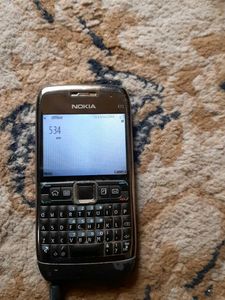 2 Nokia Mobiles