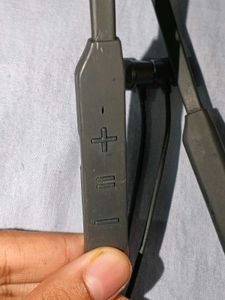 BoAt - Bluetooth neckband earphone