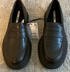 Price Drop!! ZARA Loafer Brown.