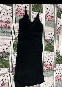 🎗PINTERESTLY BLACK LACE BODYCON SLIT DRESS