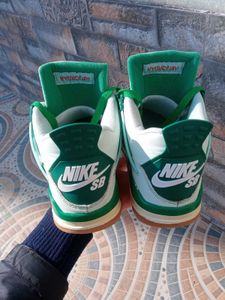 Nike Jordan Retro 4