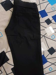 Black High-Waisted Skinny Jeans