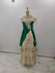 Elegant Emerald Green Gown