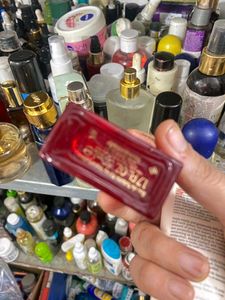 Elizabeth Arden red door perfume
