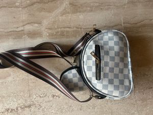 Gucci white sling bag