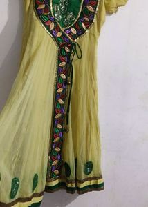 Beautyful Frock With Chudi Daar Pjaama