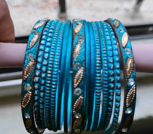 Turquoise Beaded Bangle Set