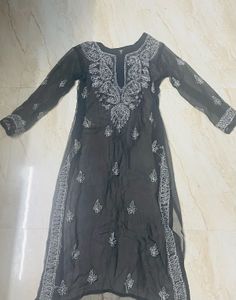 Chikankari Embroidered Kurti