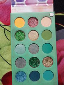 Eyeshadow pallete