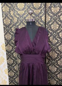 Elegant Plum V-Neck Maxi Dress