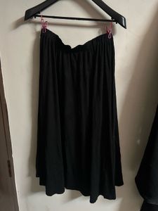 Elegant Black Midi Skirt