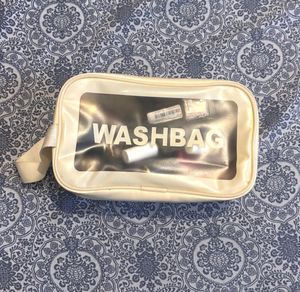 Pouch with 15 colourful nailpaints