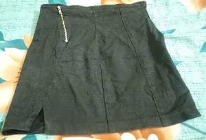 Chic Black Mini Skirt