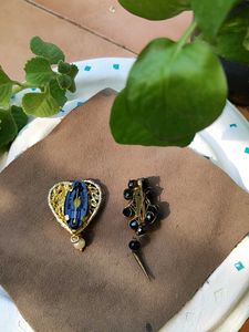 Vintage Brooch &amp; Pin Set