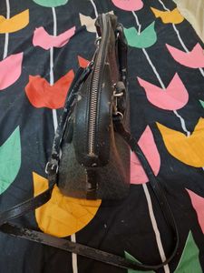 Authentic Guess Sling