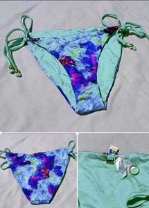 11 Bikini Bottoms Set