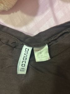 H&amp;M Dark Brown Basic T-Shirt