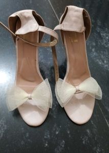 Chic Bow Detail Heels size 40