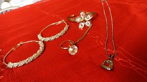 Combo Of Bracelet, Earing, Neckchain