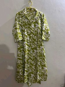 Green &amp; White Kurta Set