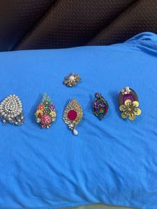 Vintage Brooch Collections(saree Pins)