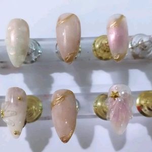 Press On Nails (Princess Pearl)