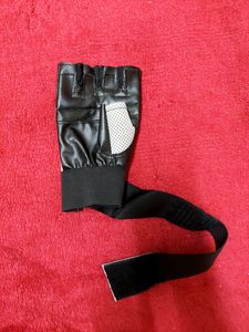 Black Gym/Driving Gloves With Adjustable Straps