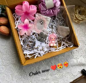 Accessorize Gift Box