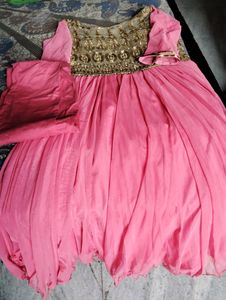 Pink Gown. Used Only 3 Time. Shadi M Use Kiya H Bs