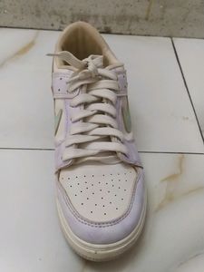 NIKE WOMEN SHOE