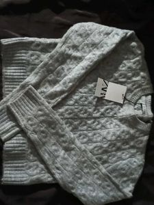 Zara Knit Sweater - Sort of new with Tags