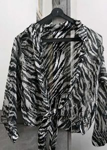 Chic Zebra Print Tie-Front Top