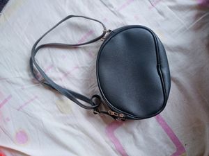 Trending Side bag.👜👜