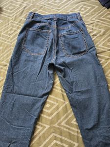 Perfect Fitting Straight Jeans