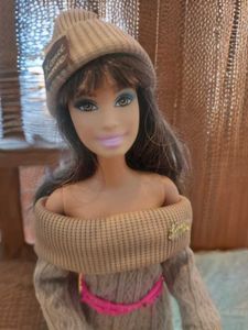 Early Wave 2000s Fashionista Barbie Doll