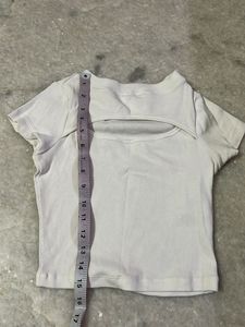 Cut-Out Crop Top_ souled store
