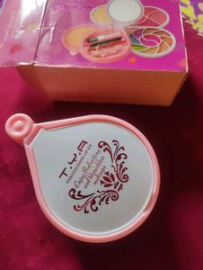 TYA Fashion Make-Up Kit
